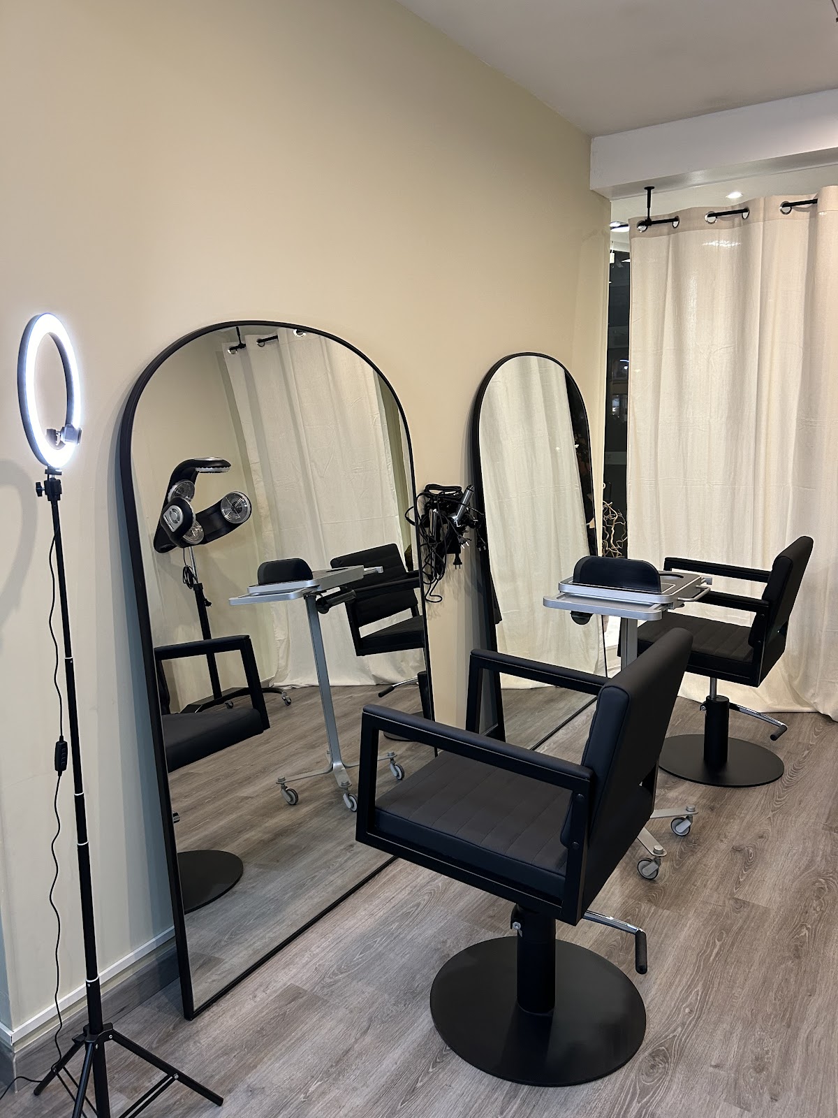 Célestine salon de coiffure privé multi-texture — Avant